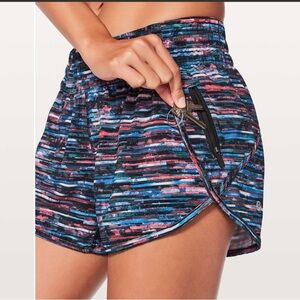 Lululemon Tracker Multi color  Short V 4"